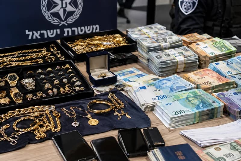פשיטה בקריות: זהב ותכשיטים בשווי של יותר ממיליון שקל נתפסו